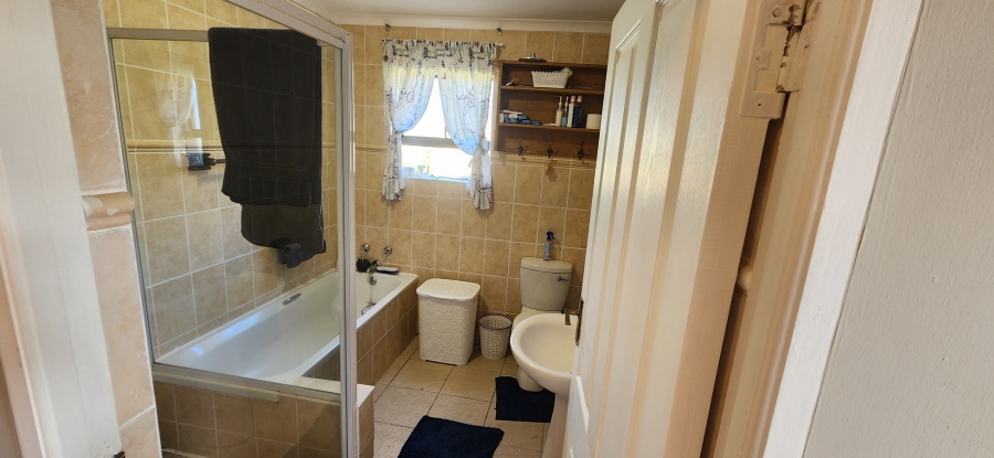3 Bedroom Property for Sale in Dana Bay Western Cape
